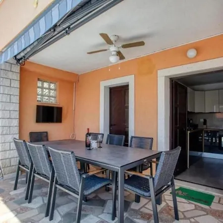 Mirka - With Heated Pool *