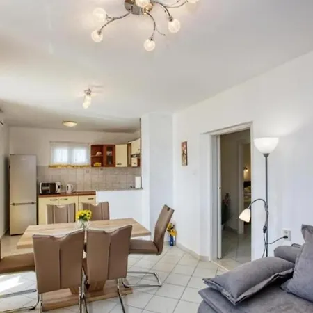 Mirka - With Heated Pool *