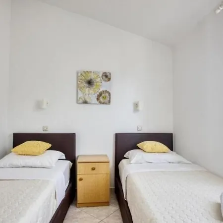Mirka - With Heated Pool Holiday home Razanj